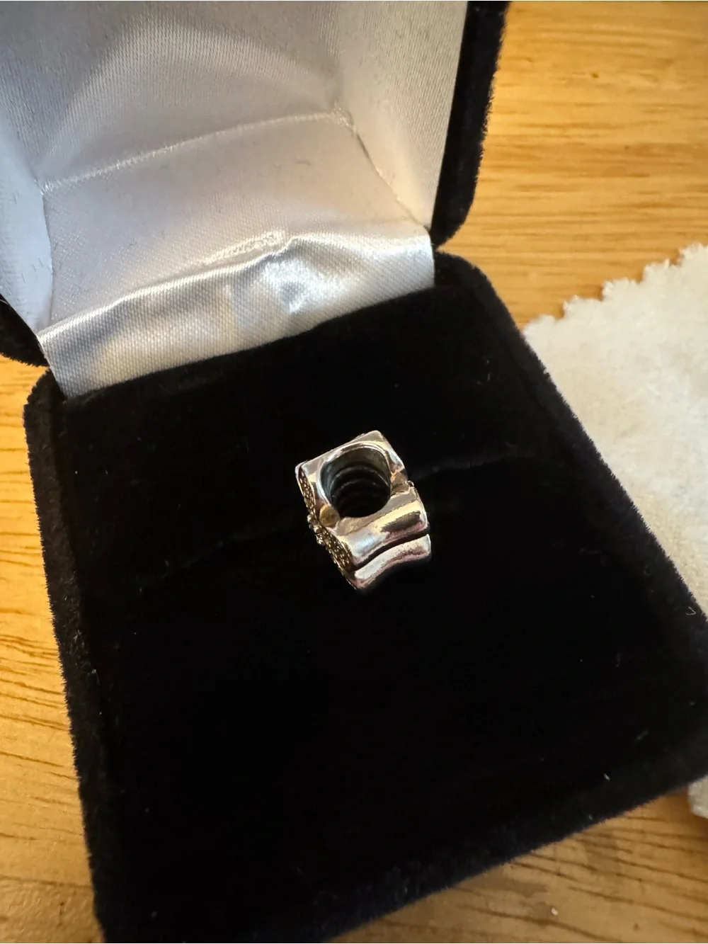 Chamilia Silver Floral Sparkle Ring Charm